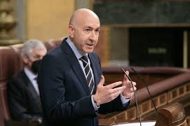Mazón a la deriva, el Gobierno al rescate